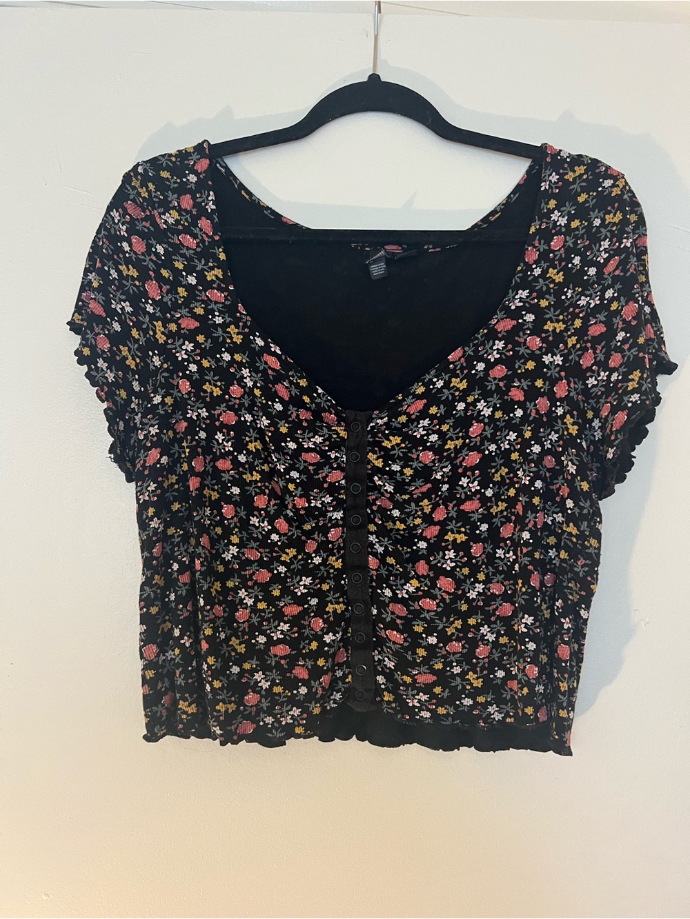 Volcom XL Black Floral Smocked Top Ribbed Stretch Cottagecore Short Sleeve